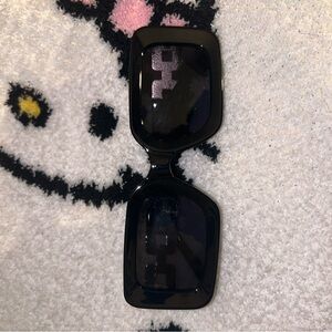 BLACK AND GOLD SQUARE GLASSES